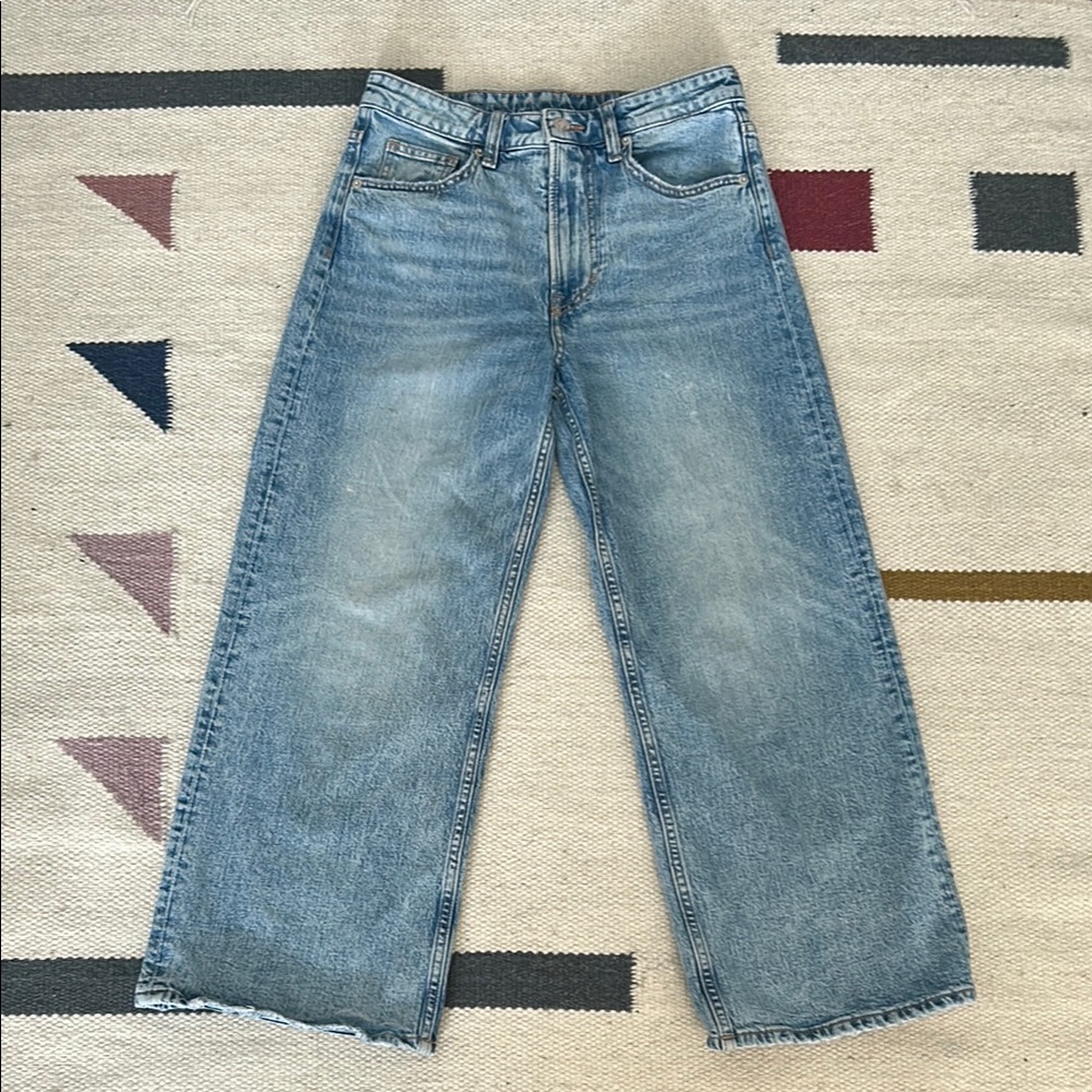 H&M - Ankle Cropped Wide Leg  High Waisted Jeans